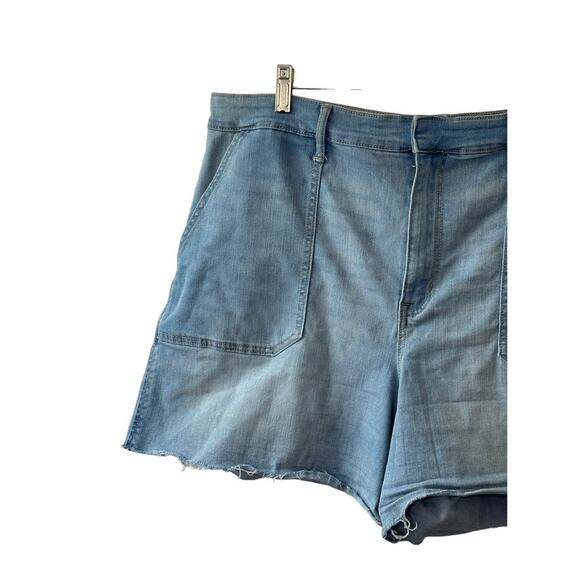SOFIA by Sofia Vergara AMELIA Jean Shorts Light Rinse High Waist Women's Sz 18 - Picture 4 of 7